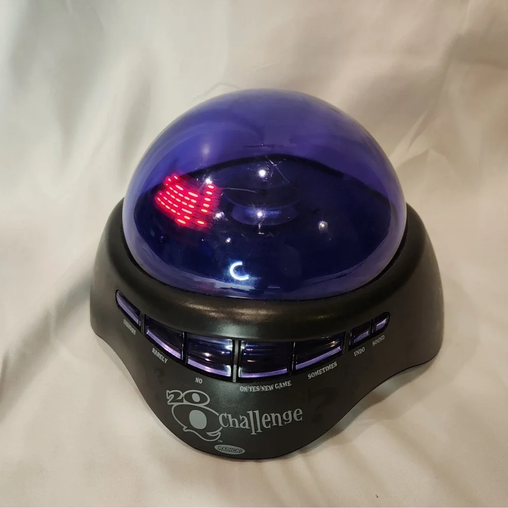 Radica Challenge 20 Q Electronic Game 360 Floating Display Works RARE COLOR!